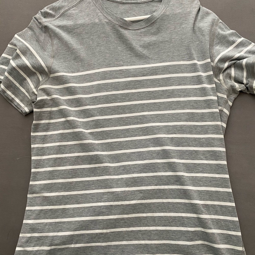 Lululemon striped men’s shirt size large